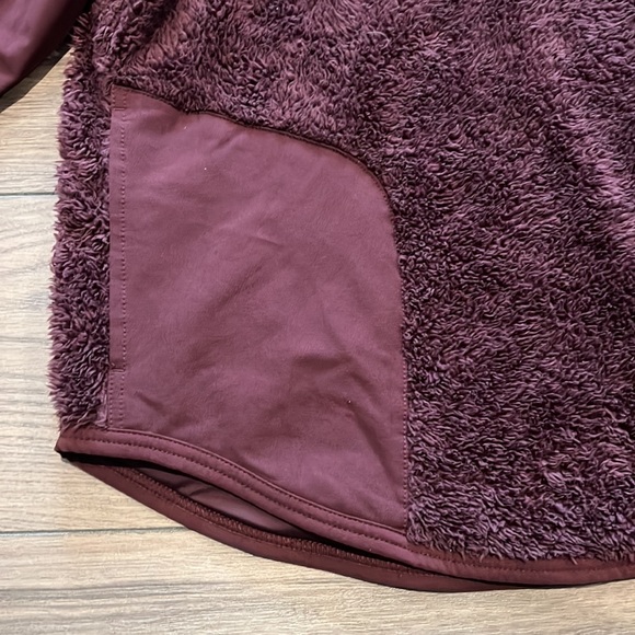 Nike plum Sherpa pullover - Picture 4 of 8